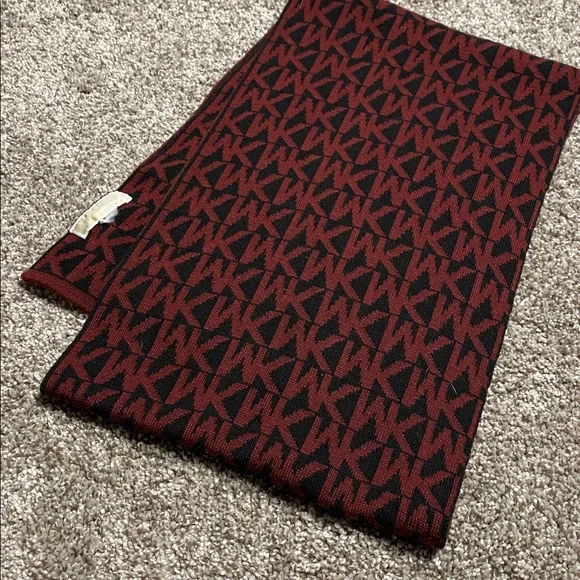 MICHAEL Michael Kors Red and Black Scarf women’s - Picture 4 of 6
